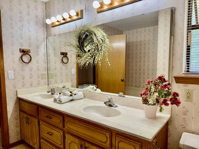 2411 Woodleaf Court Property Photo 17