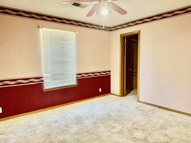 2411 Woodleaf Court Property Photo 18