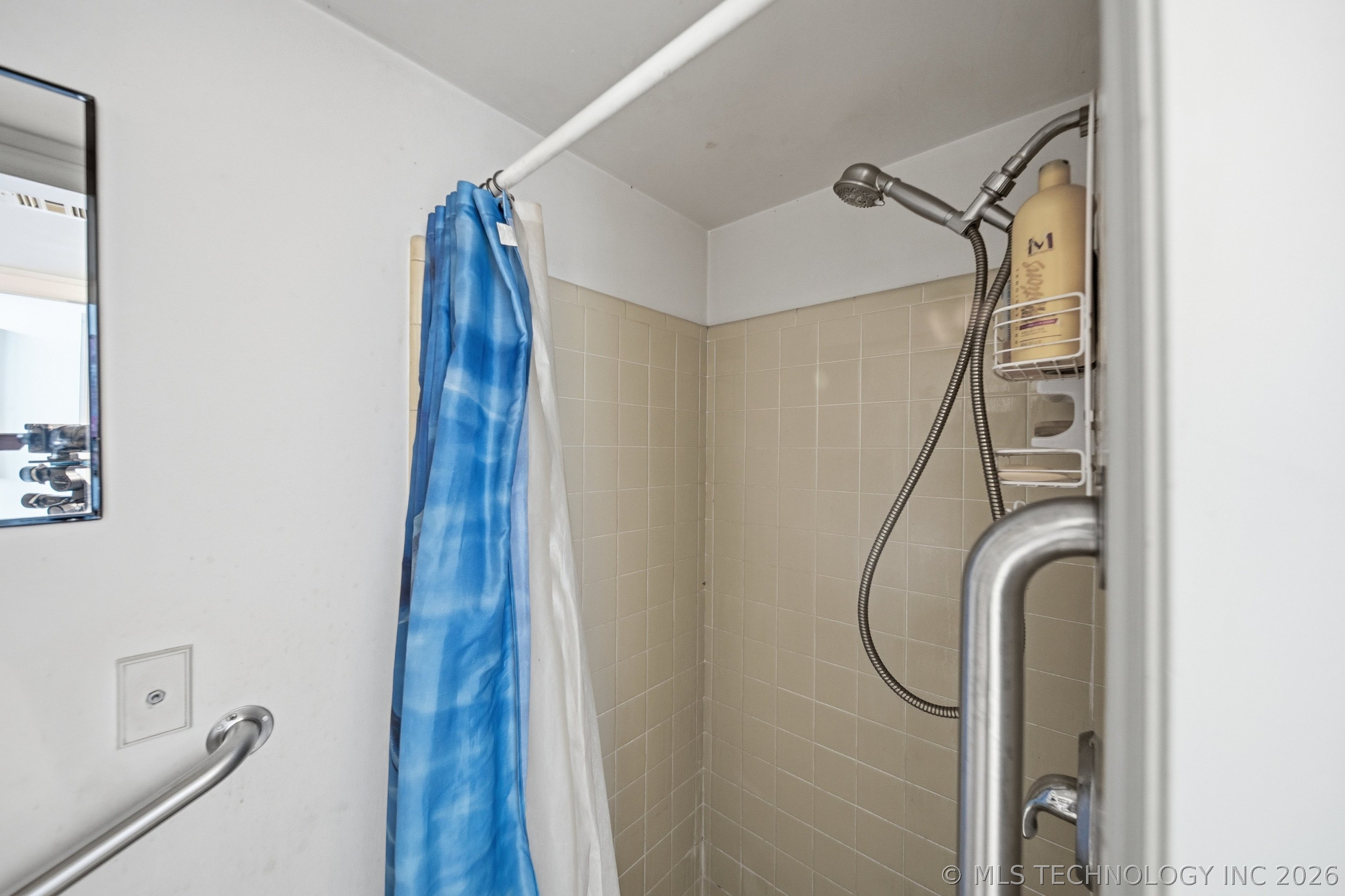 9902 E 28th Place Property Photo 17