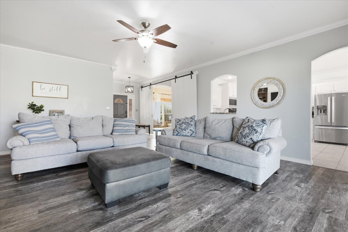 429 Winter Rose Property Photo 6