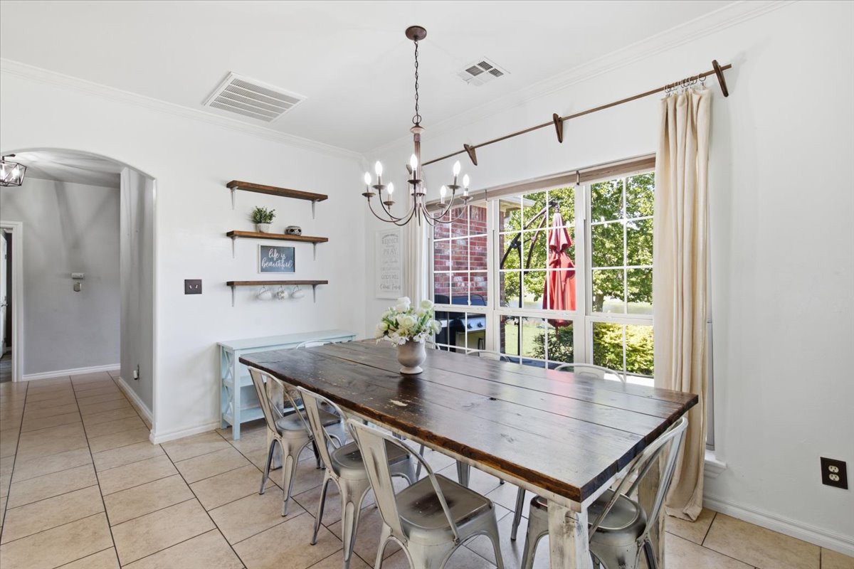 429 Winter Rose Property Photo 14