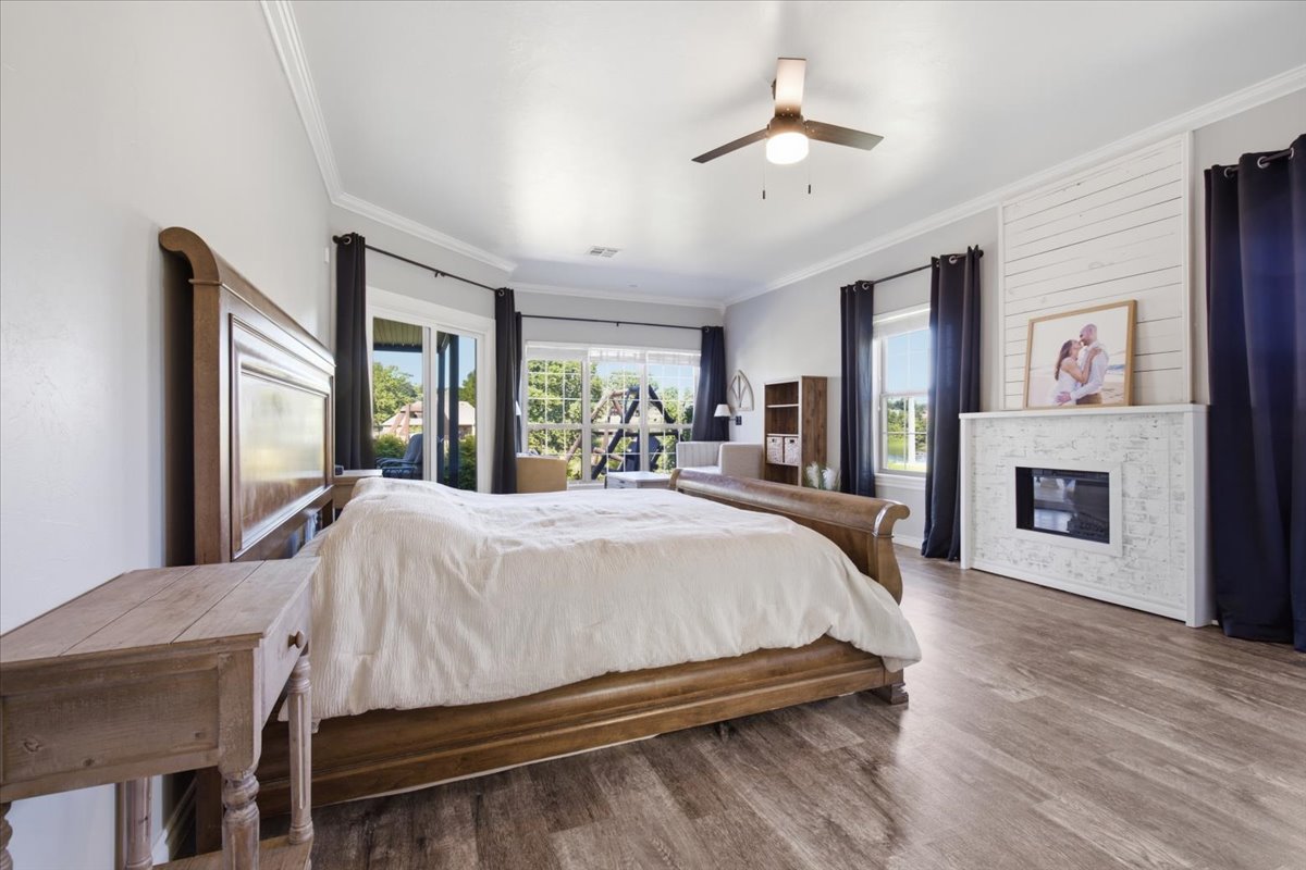 429 Winter Rose Property Photo 16