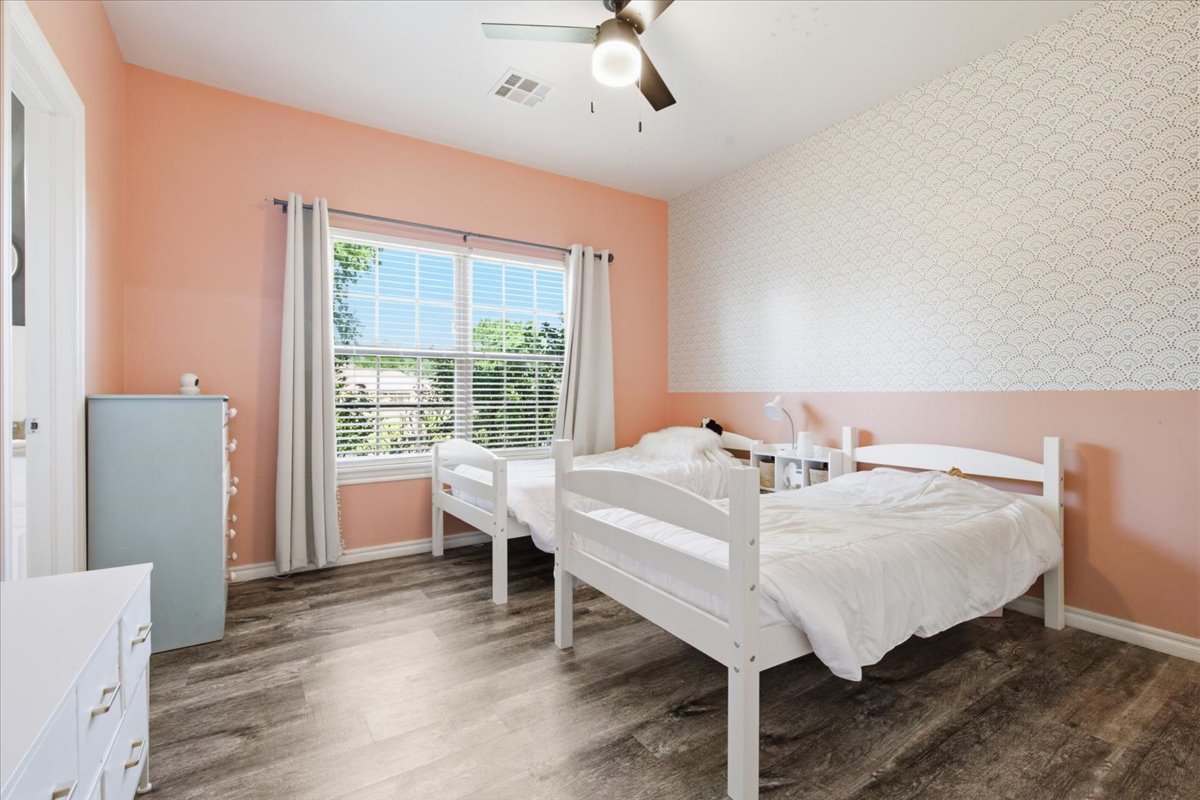 429 Winter Rose Property Photo 26