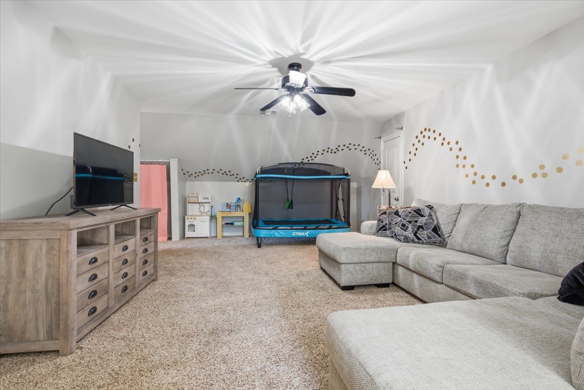 429 Winter Rose Property Photo 31