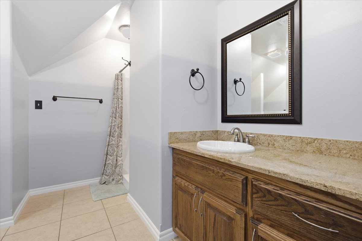 429 Winter Rose Property Photo 32