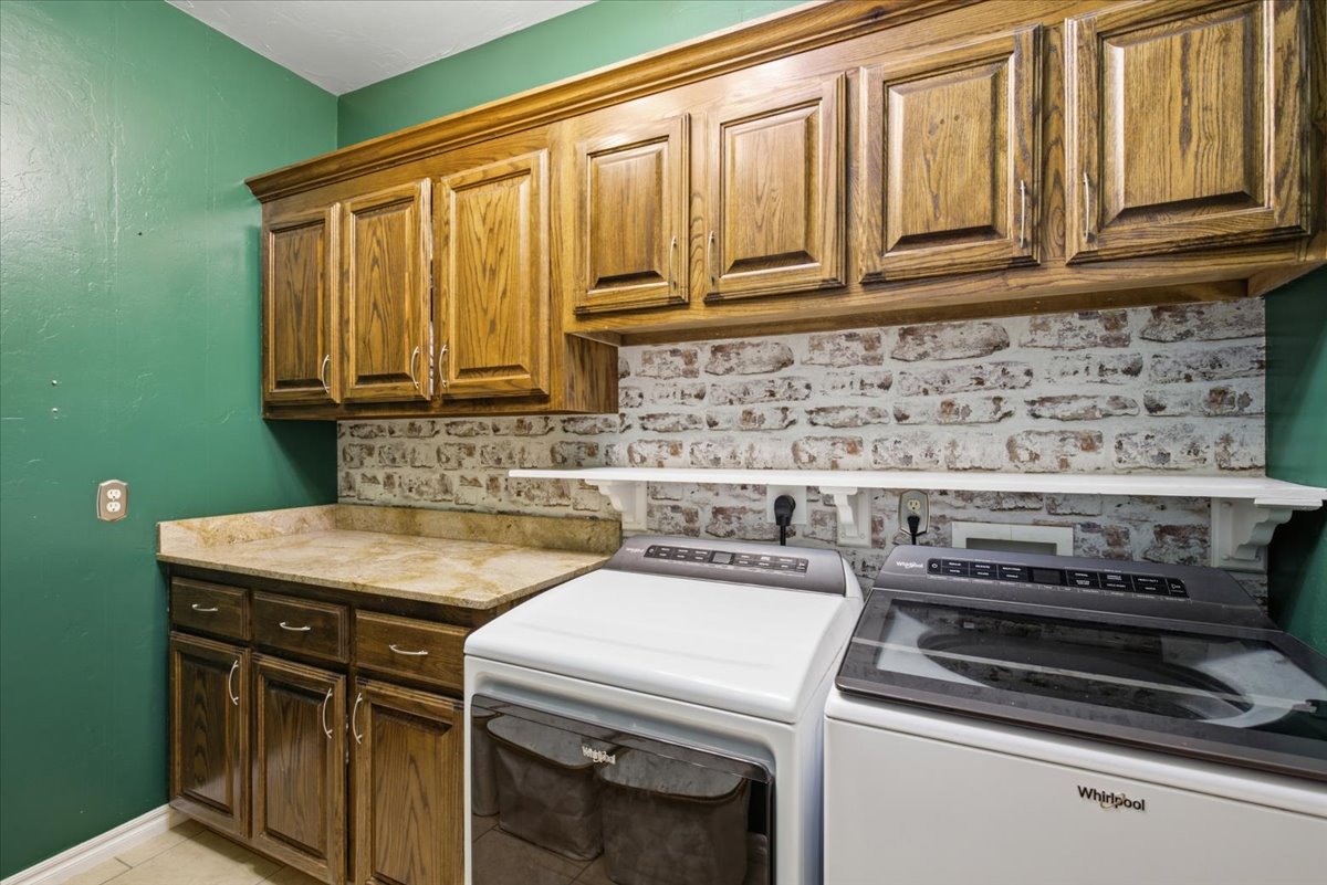 429 Winter Rose Property Photo 34
