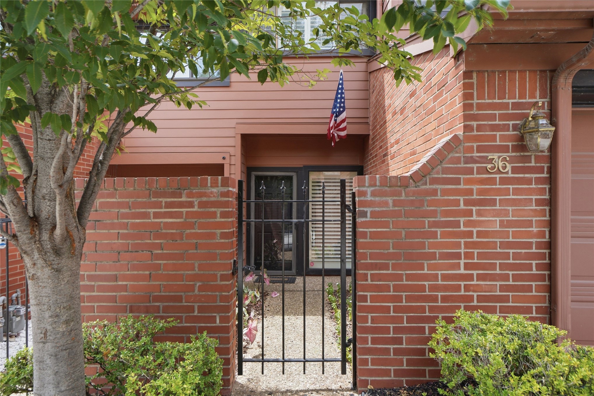 36 Woodward Boulevard 200-17 Property Photo 2