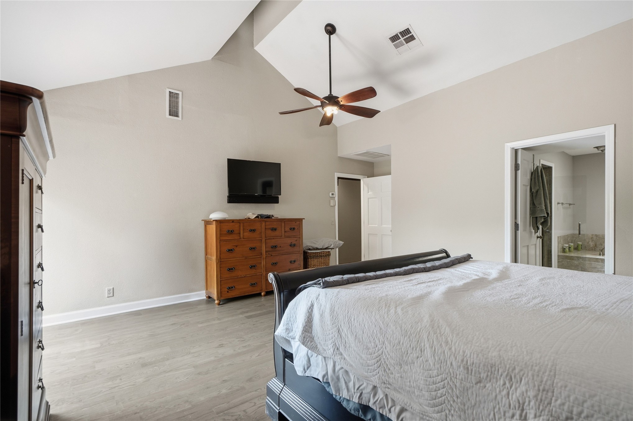 36 Woodward Boulevard 200-17 Property Photo 37