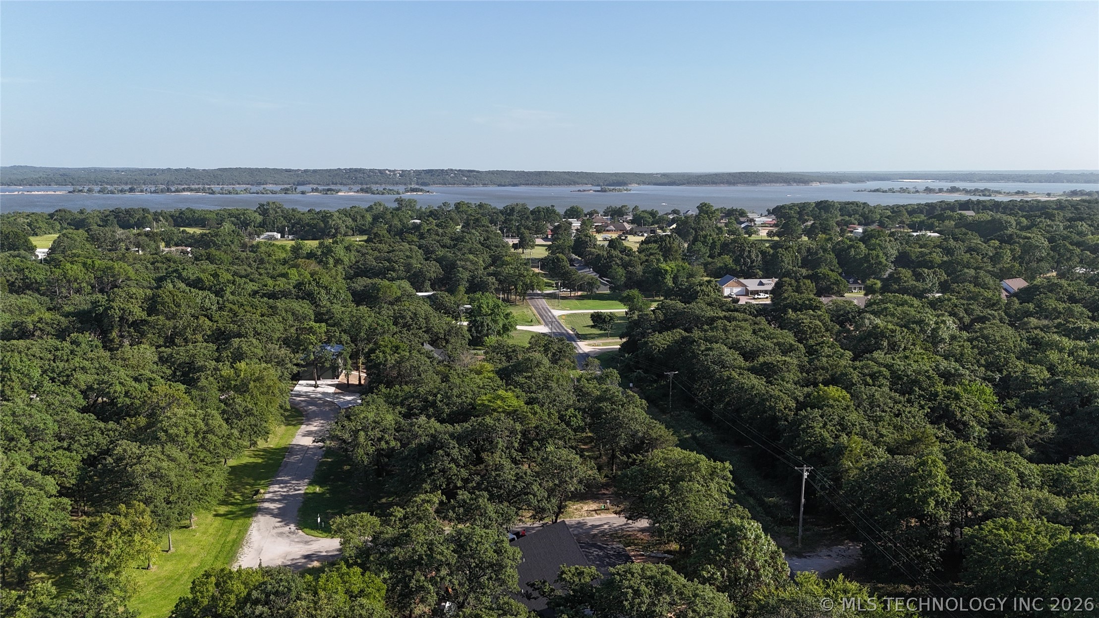 11989 Woodland Circle Property Photo 3