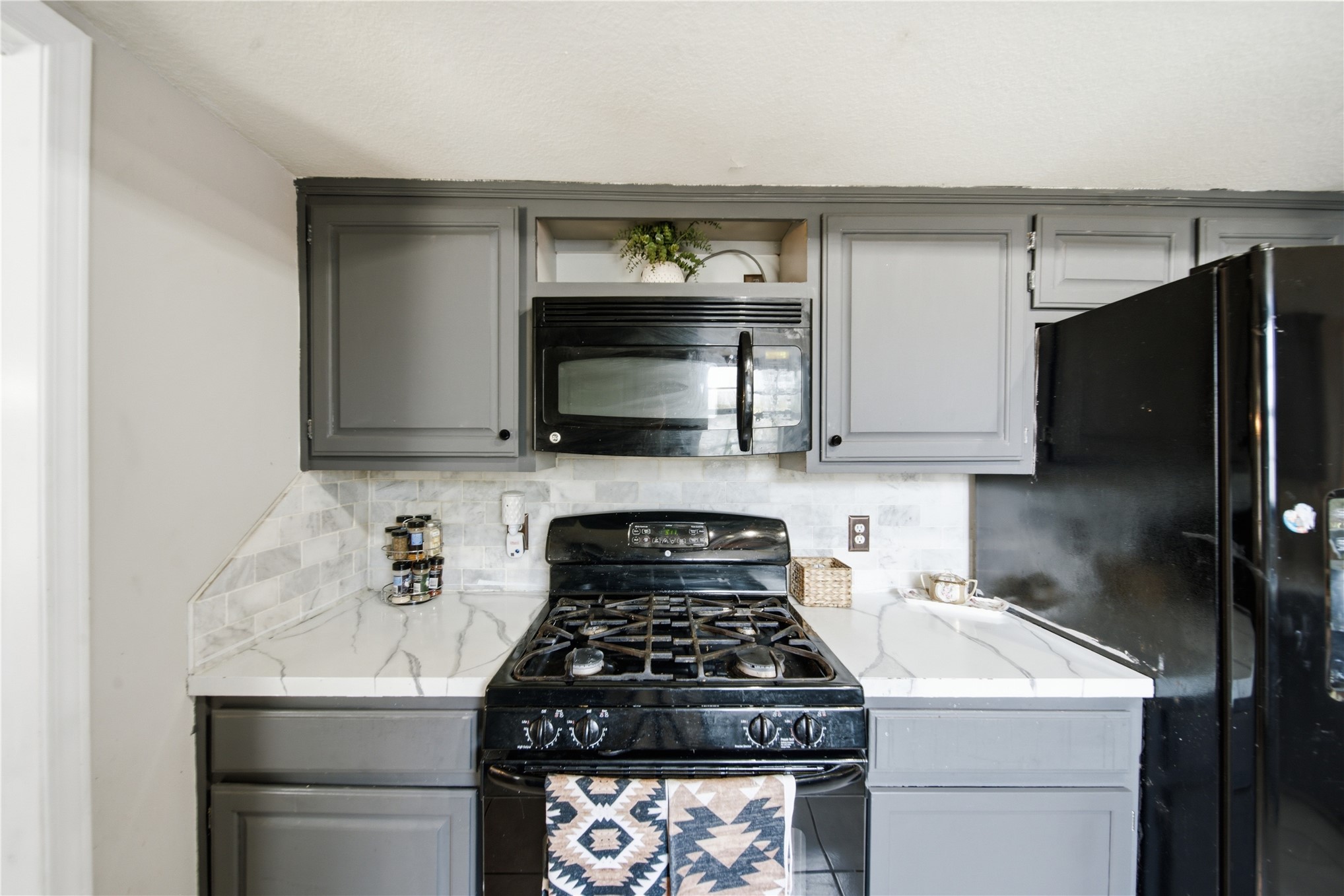 2500 W Kent Street Property Photo 16