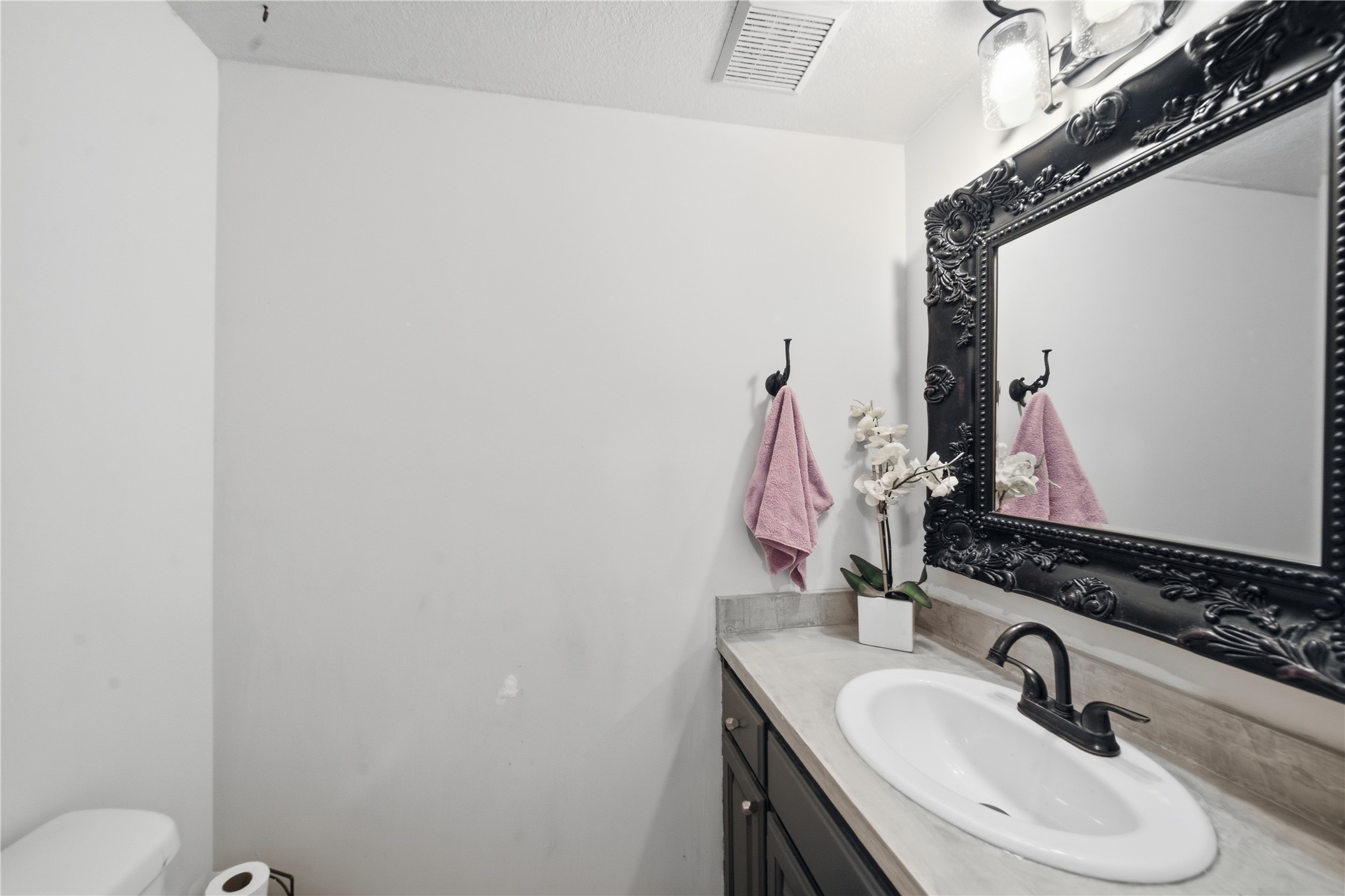 2500 W Kent Street Property Photo 23