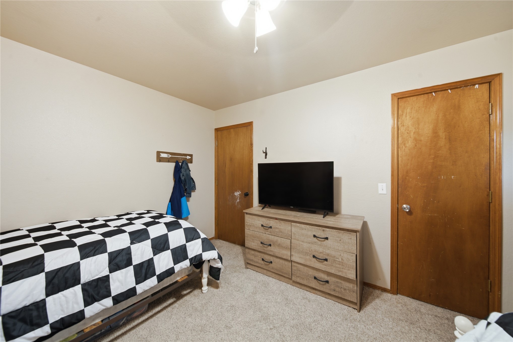 2500 W Kent Street Property Photo 29
