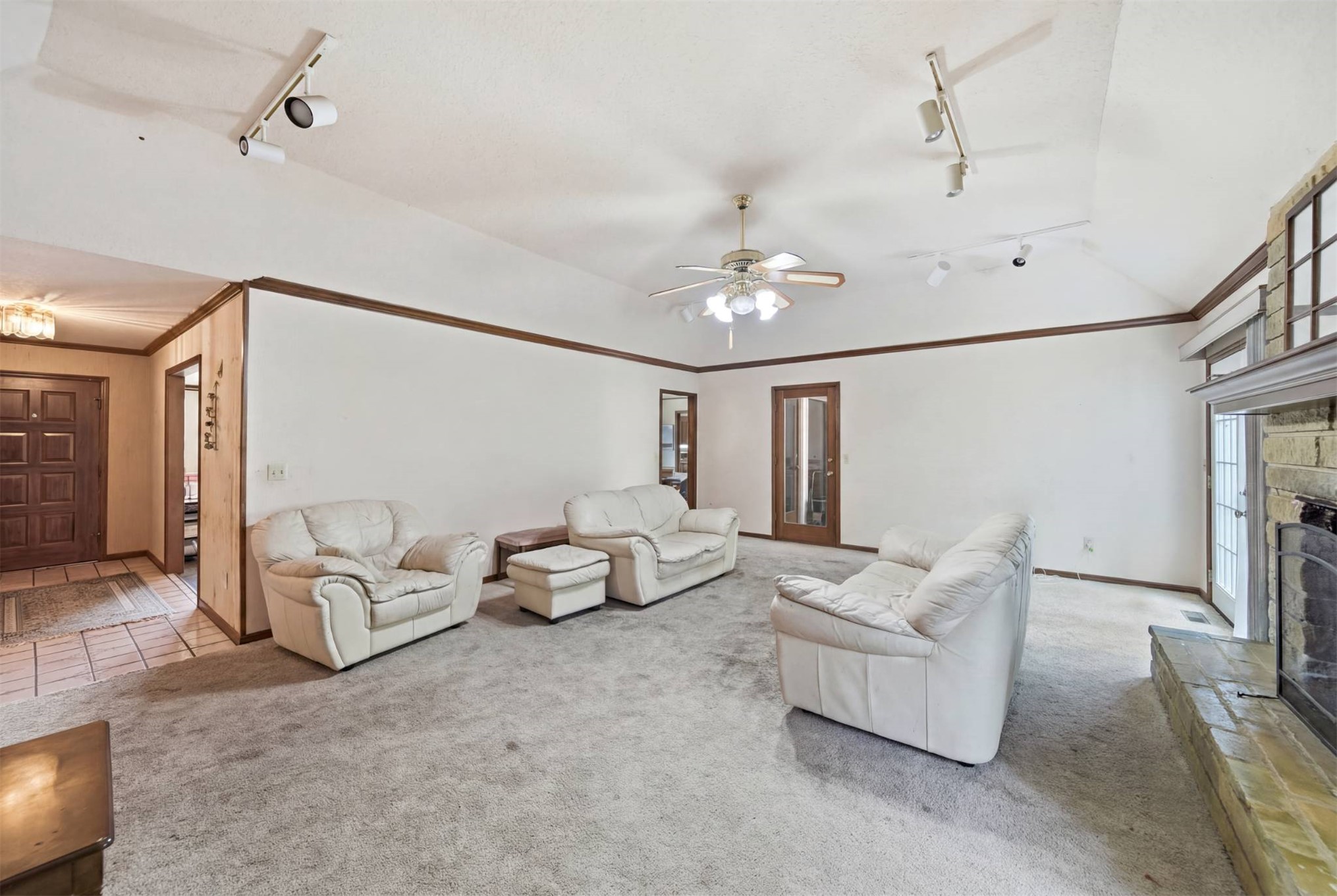 6209 E 75th Street Property Photo 15