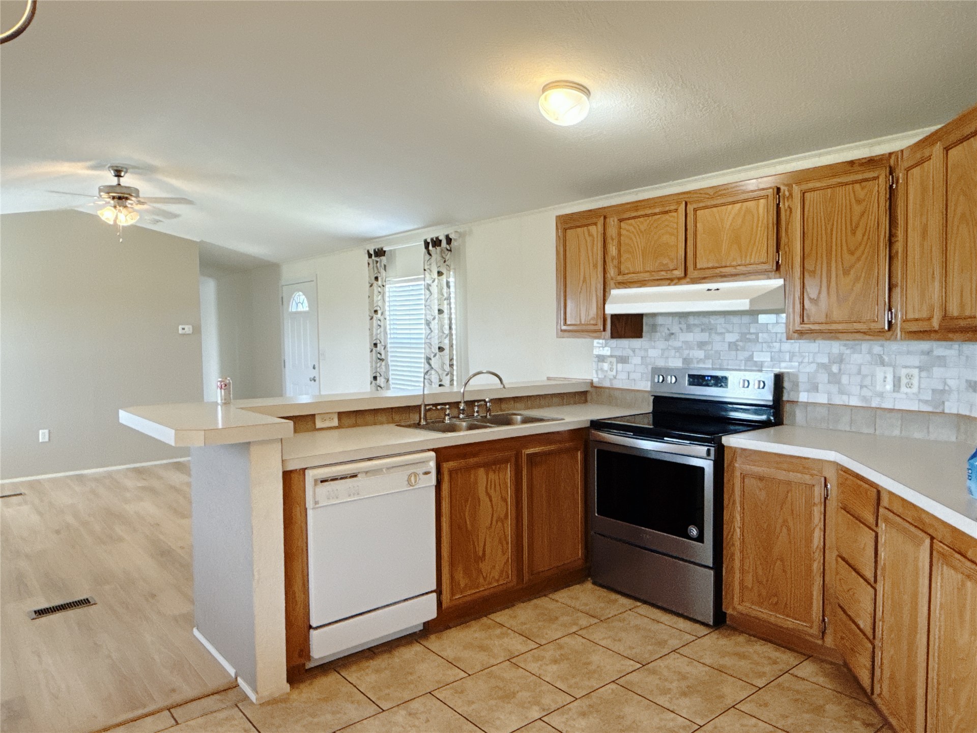 1415 S Rose Road Property Photo 25