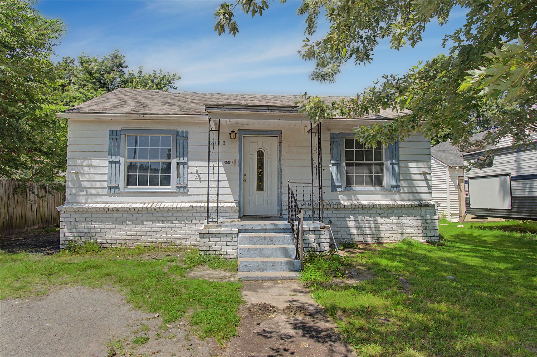 2112 Jefferson Street Property Photo 2