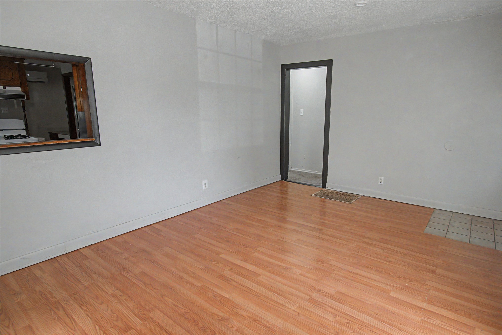 2112 Jefferson Street Property Photo 4