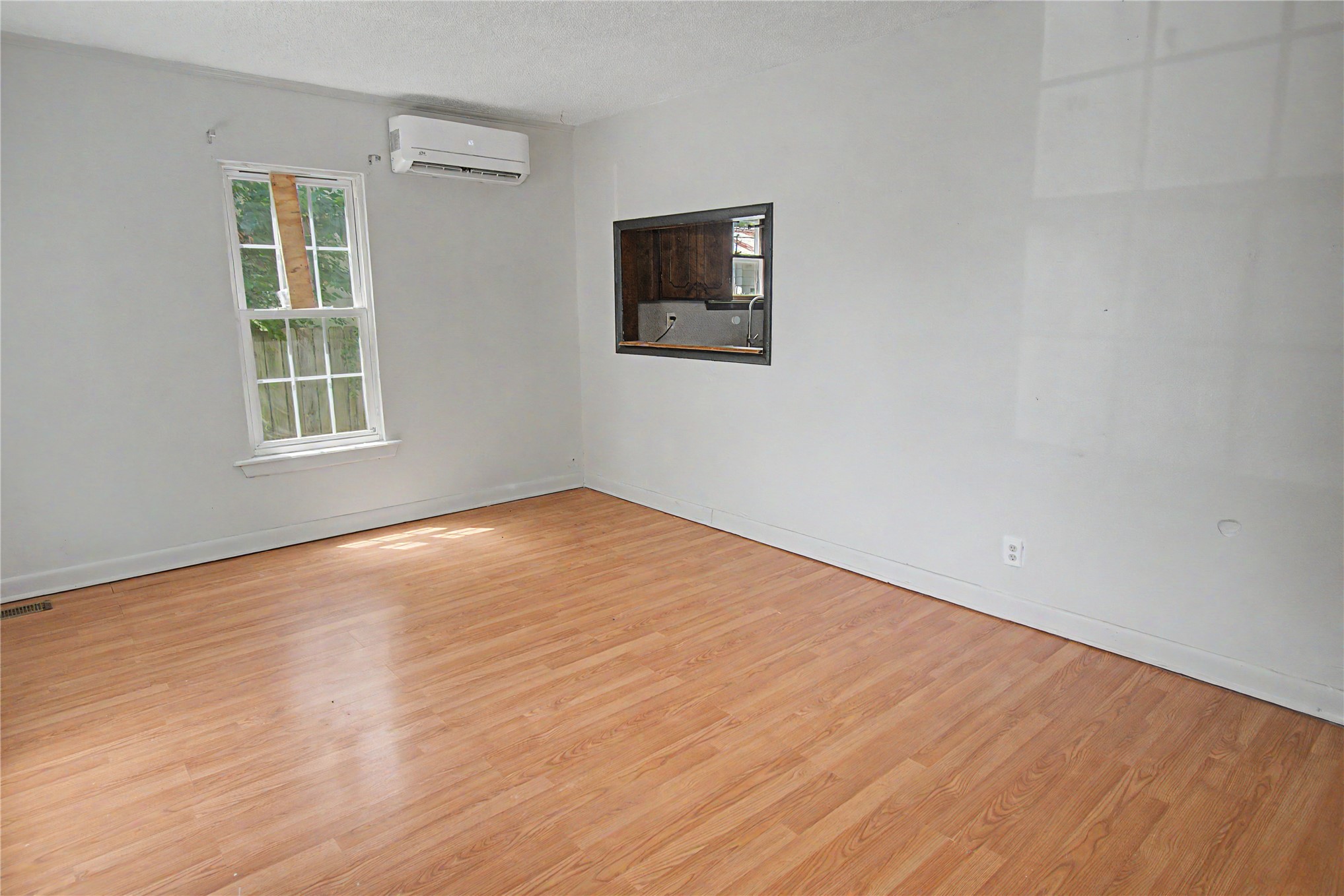 2112 Jefferson Street Property Photo 5