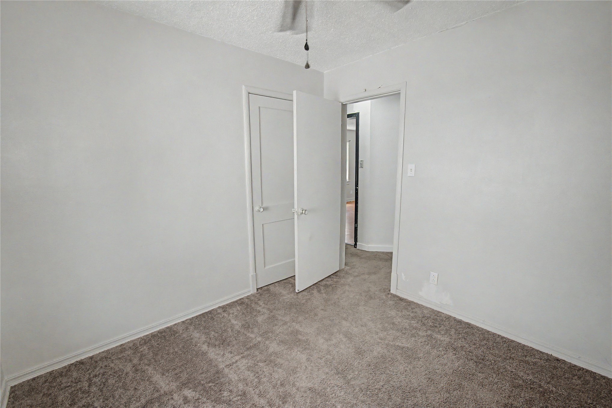 2112 Jefferson Street Property Photo 14