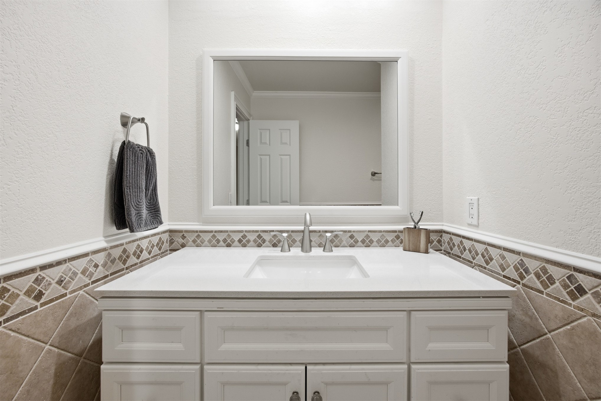 7302 S Evanston Avenue Property Photo 17
