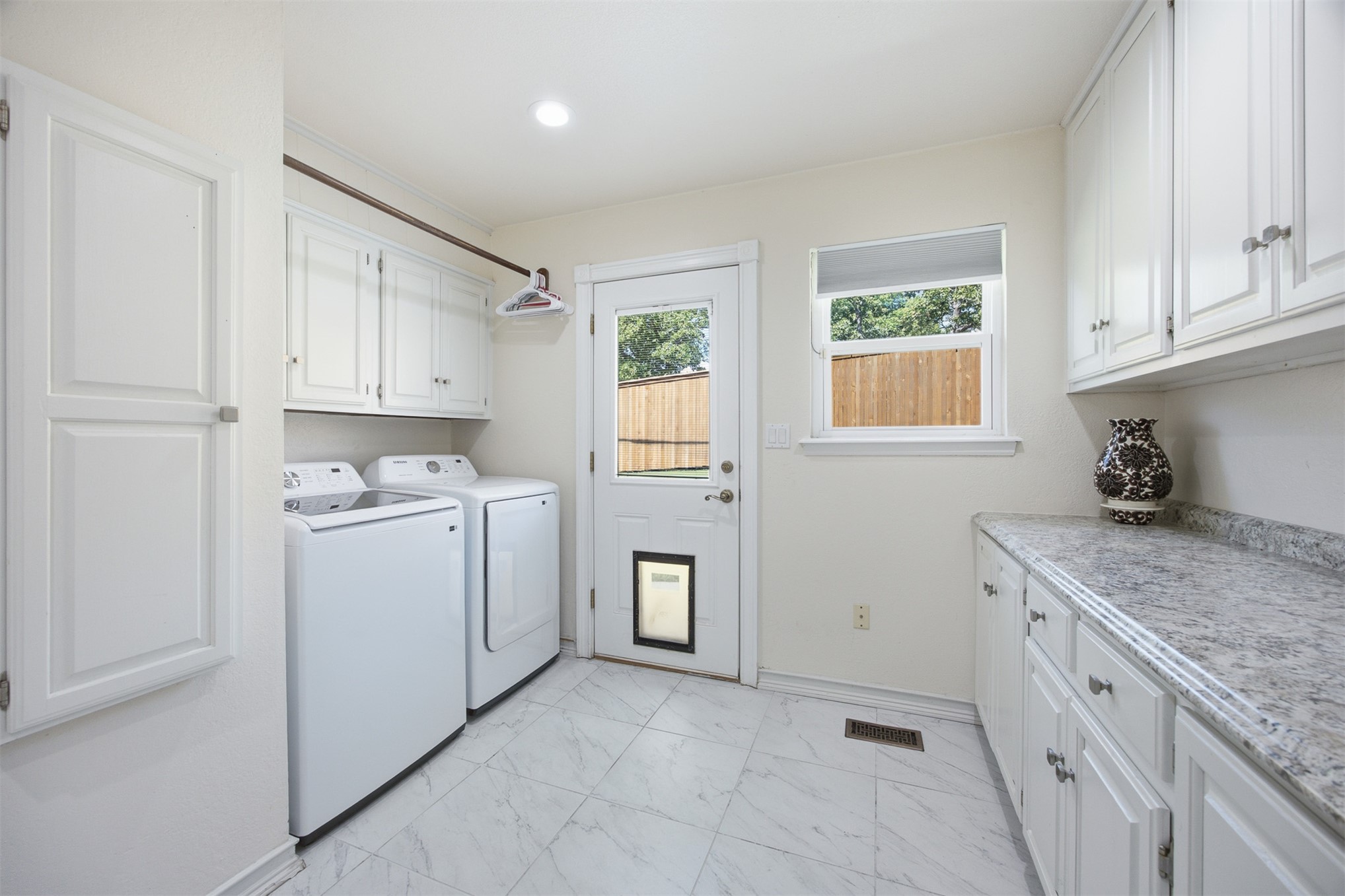 7302 S Evanston Avenue Property Photo 48