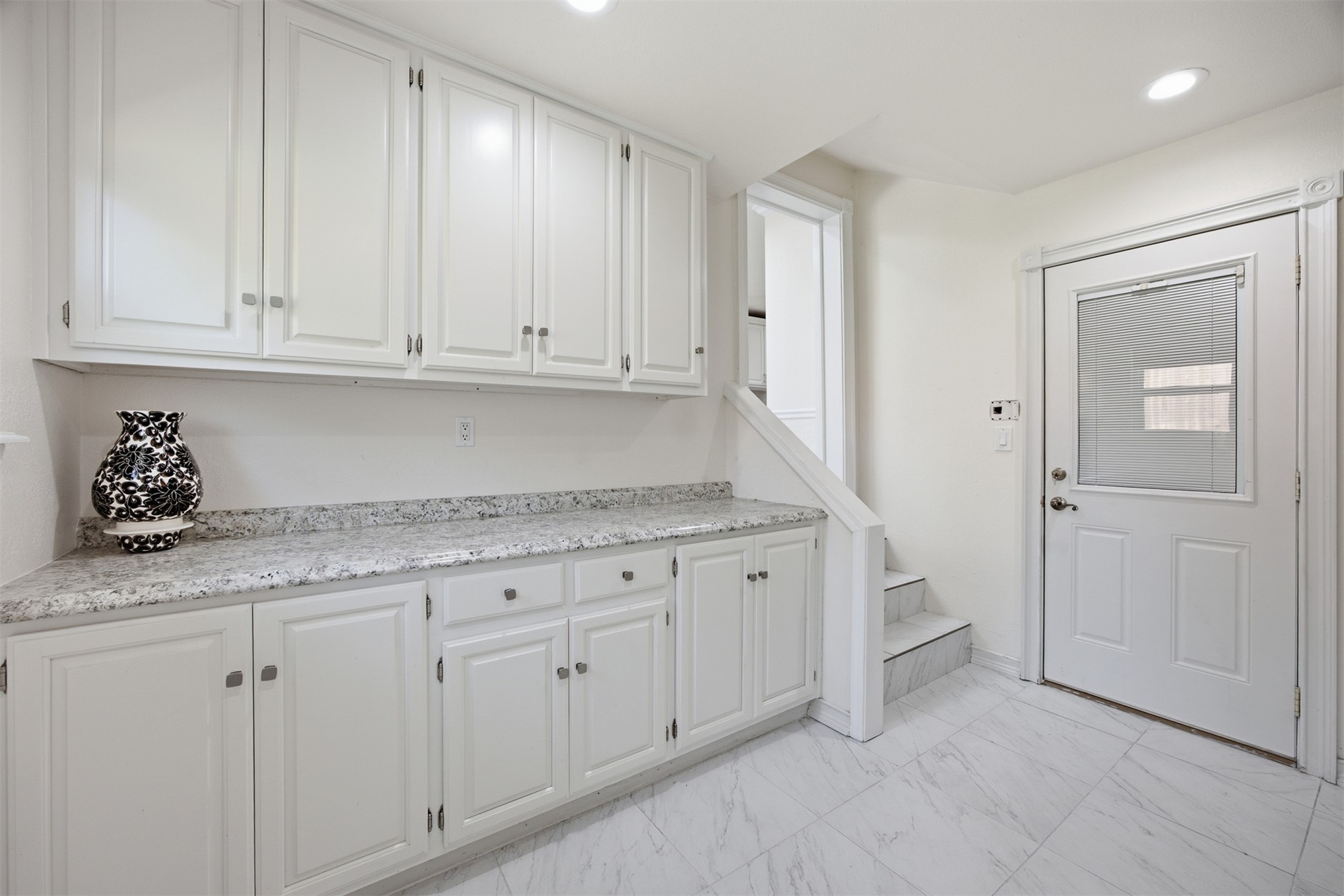 7302 S Evanston Avenue Property Photo 50