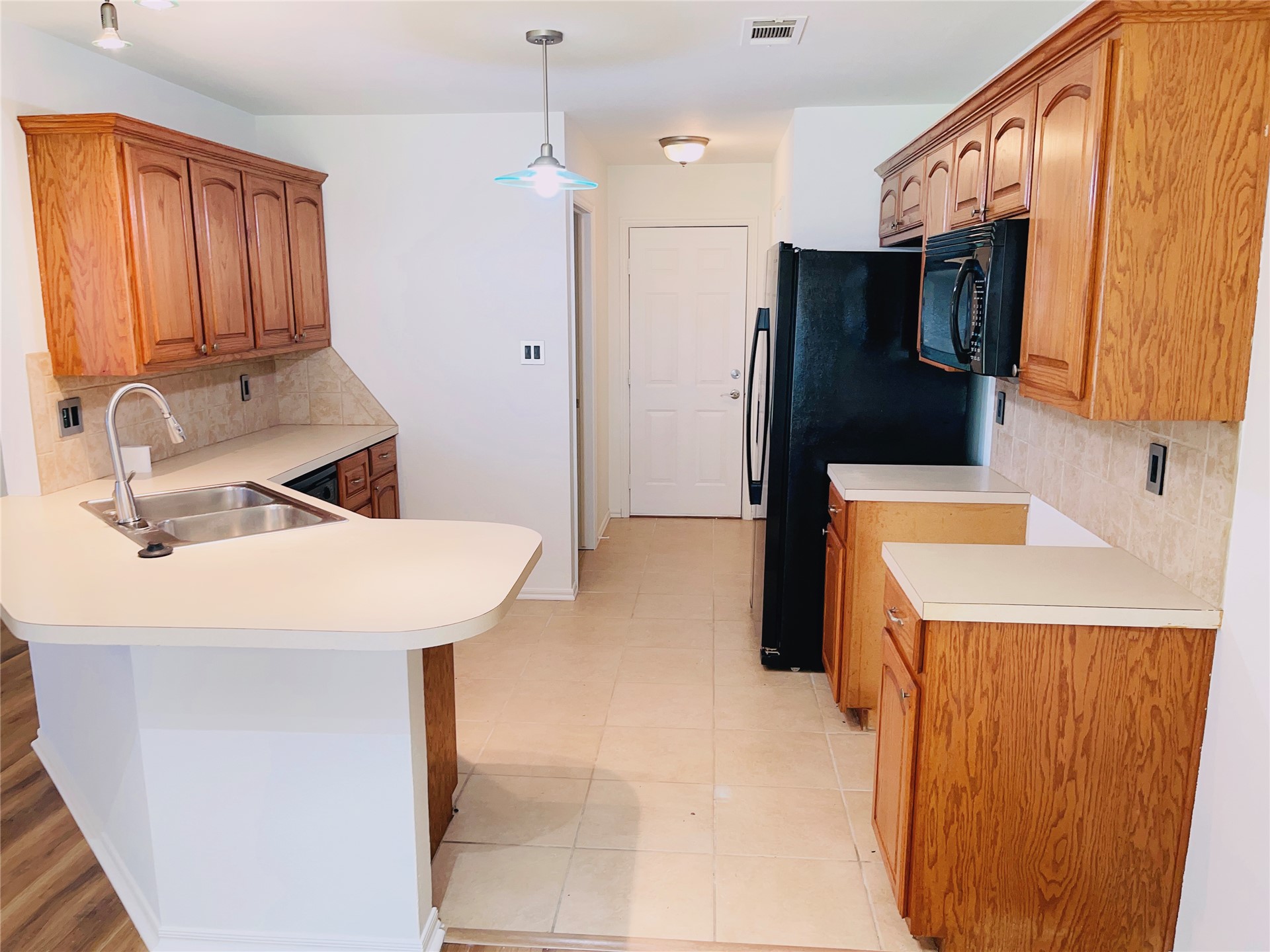 102 Northridge Property Photo 5