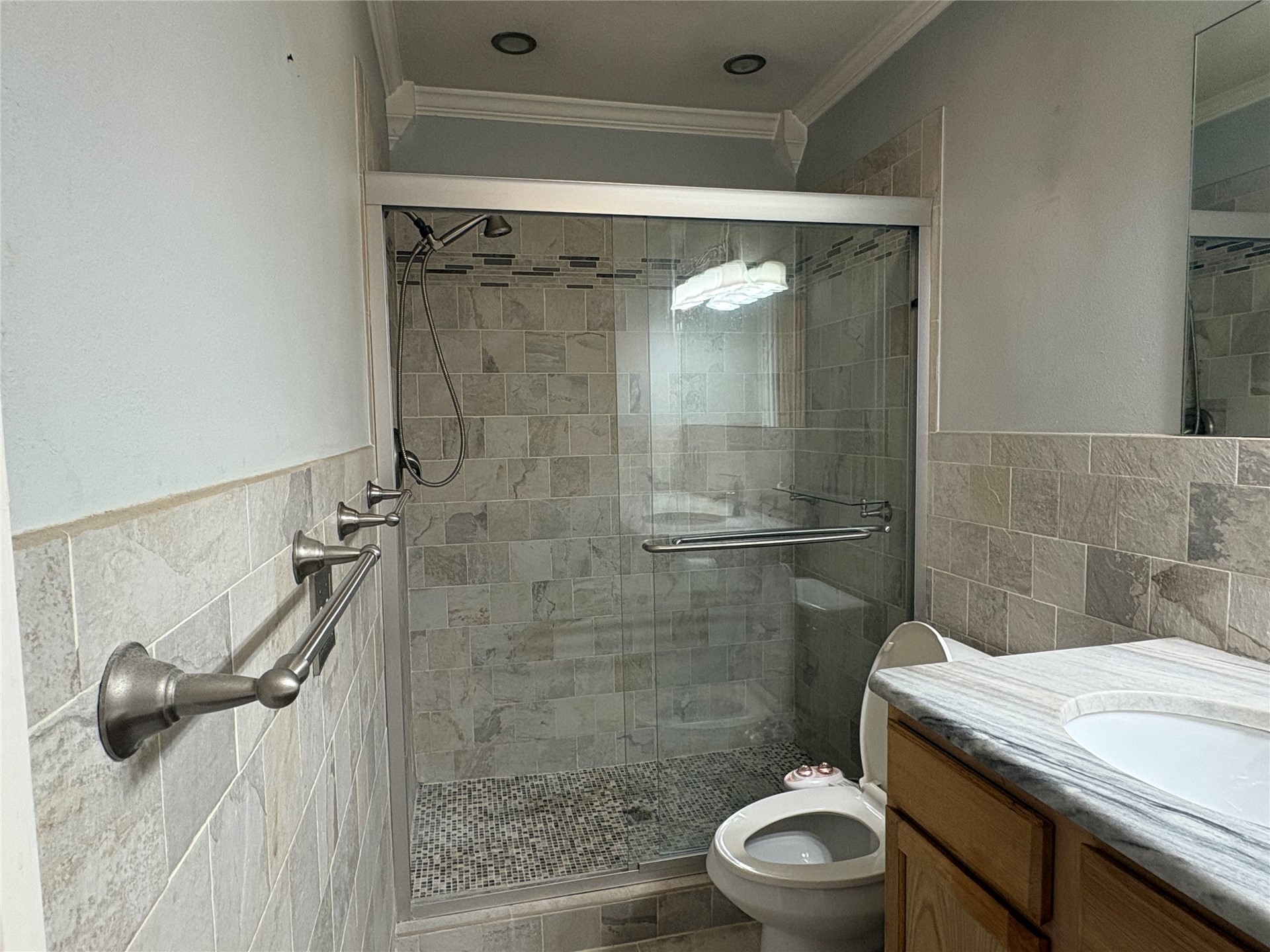 717 E Seneca Street E Property Photo 17
