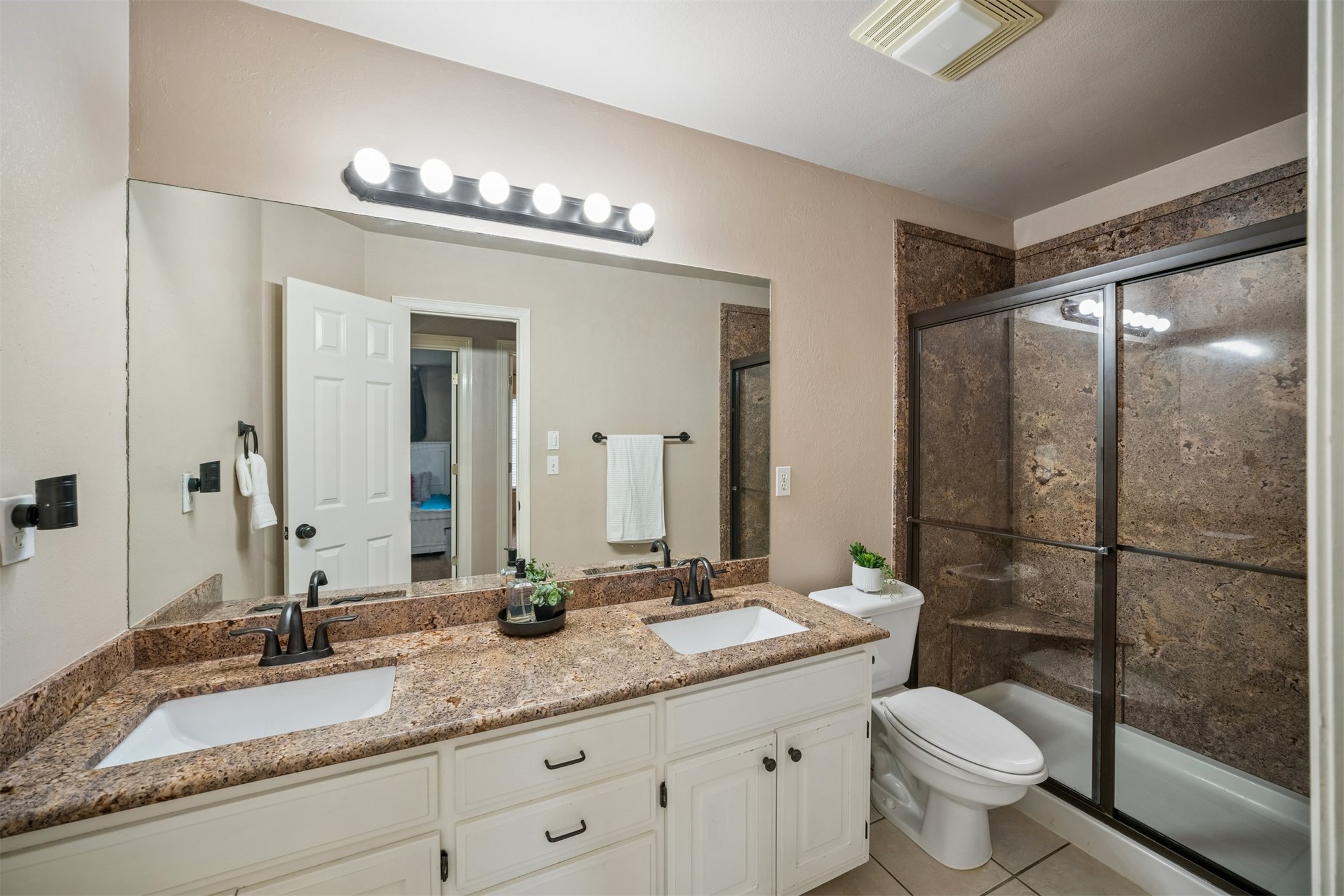 3306 Fairway Street Property Photo 25