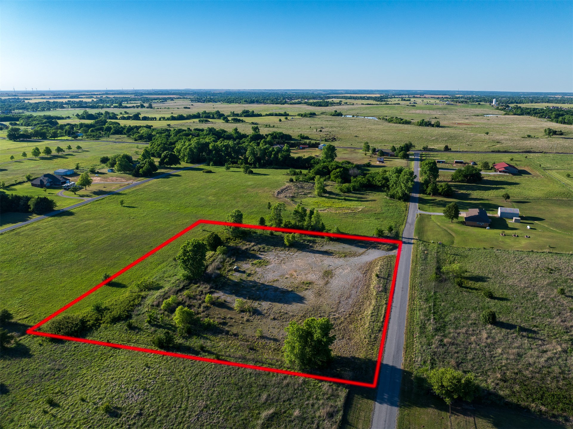6 W County Road Property Photo 1