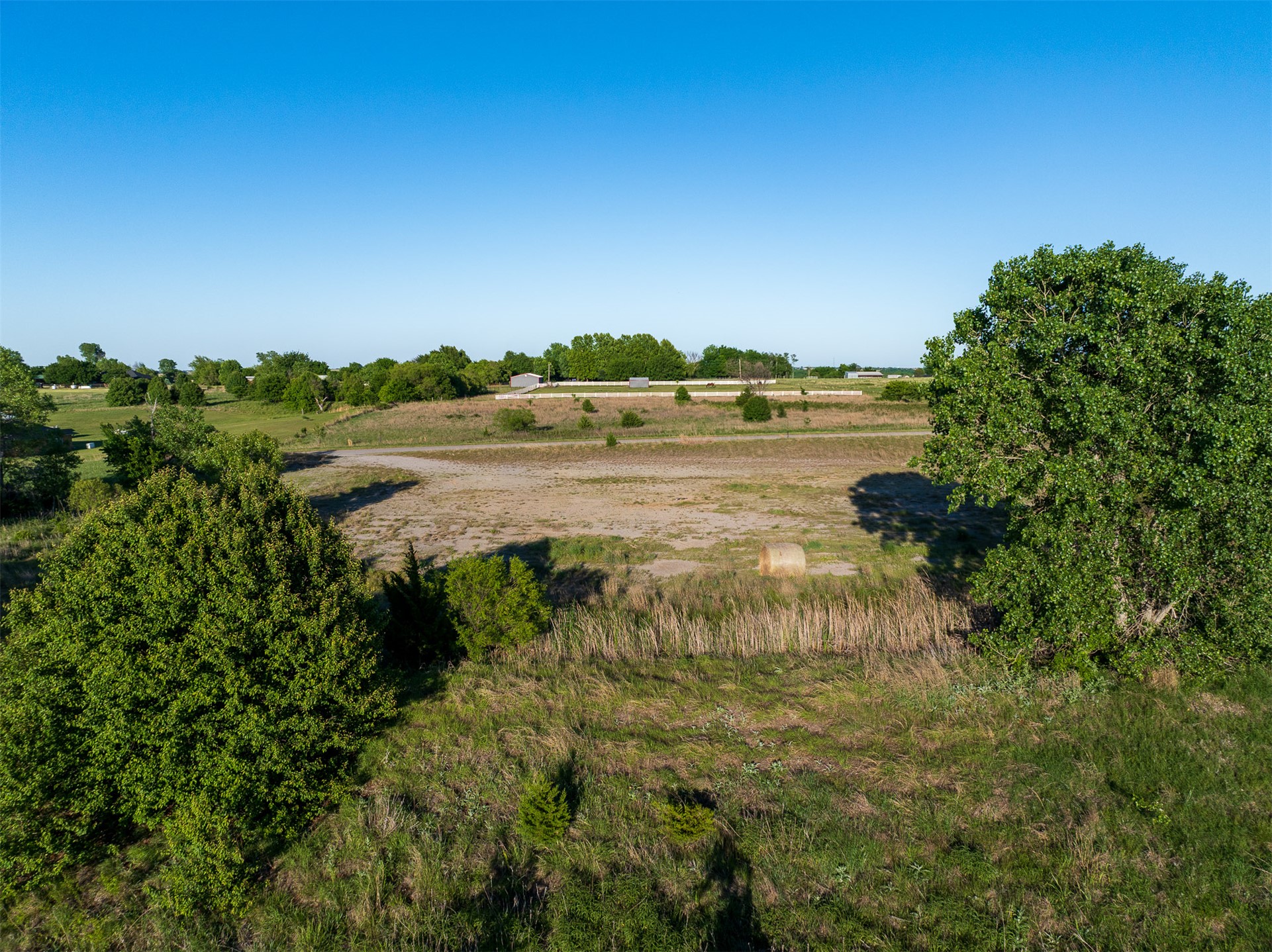 6 W County Road Property Photo 2