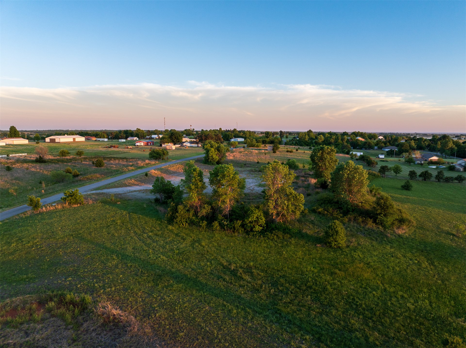 6 W County Road Property Photo 8