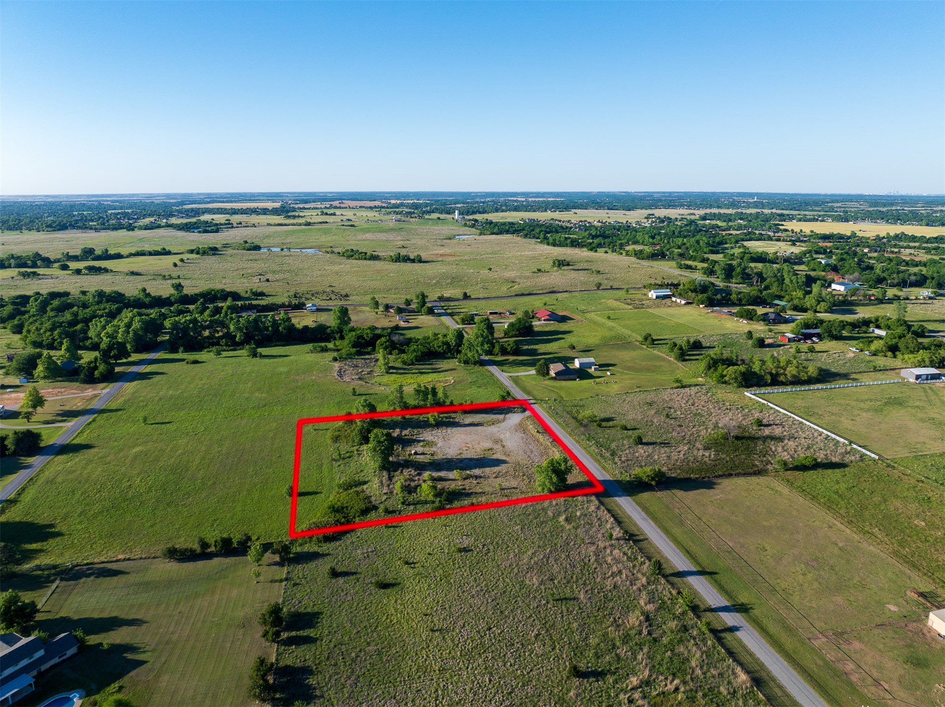 6 W County Road Property Photo 18