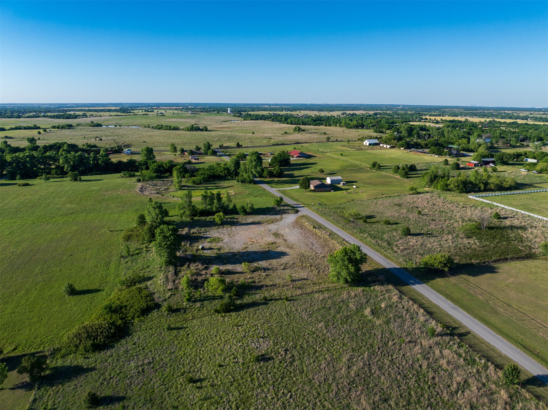 6 W County Road Property Photo 19