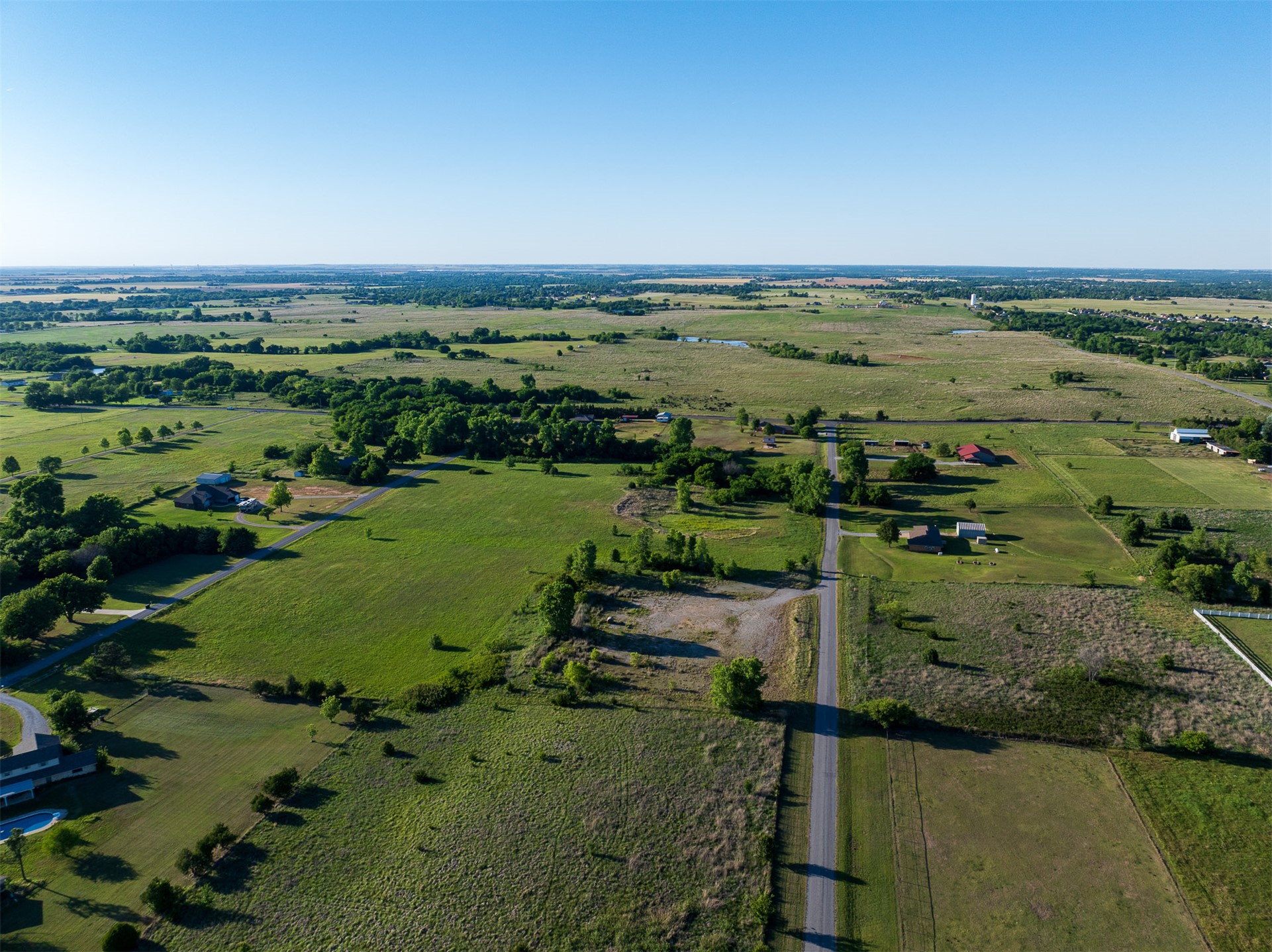 6 W County Road Property Photo 35
