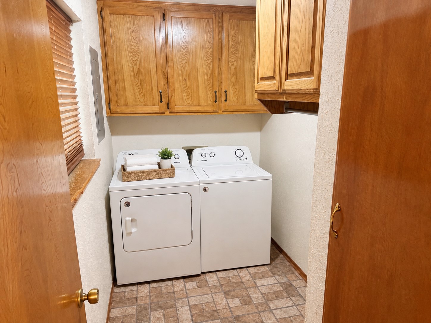 1608 E Crestview Avenue E Property Photo 15