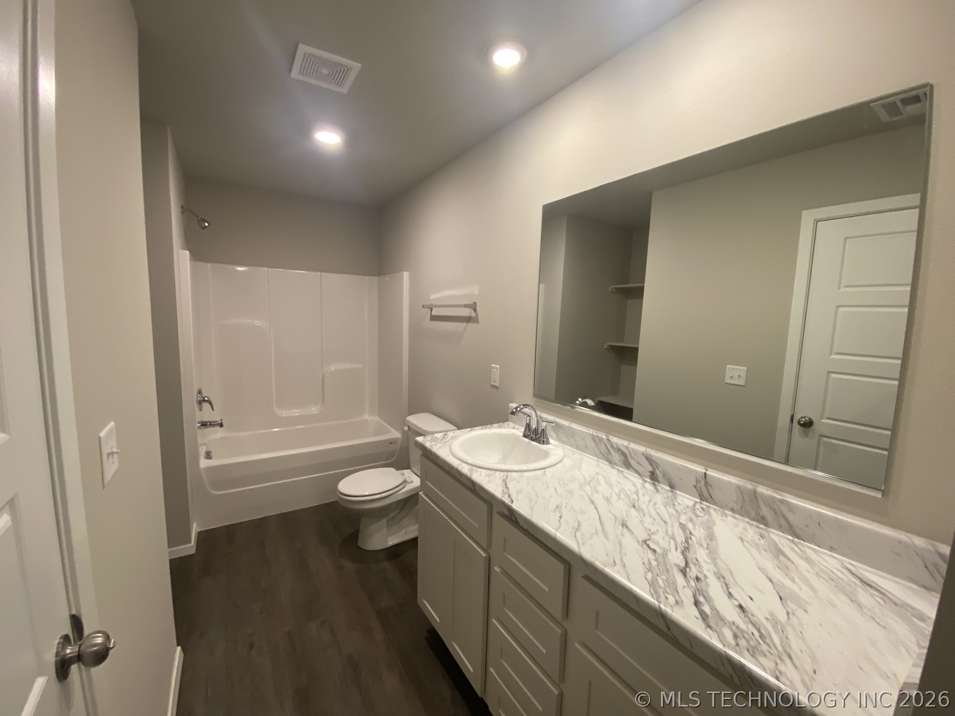 16239 S 88th East Avenue Property Photo 10