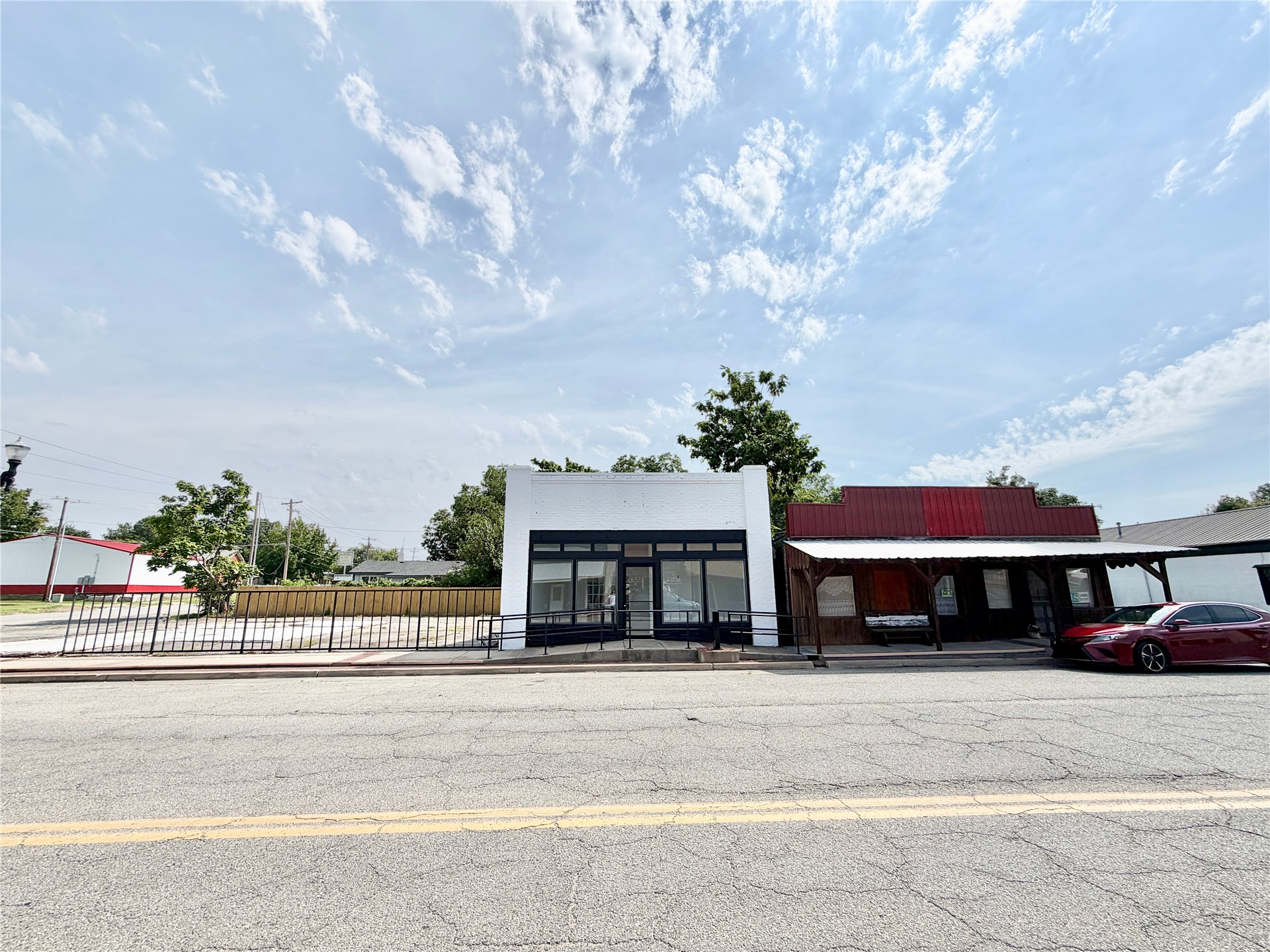 132 N Lee Street Property Photo 3