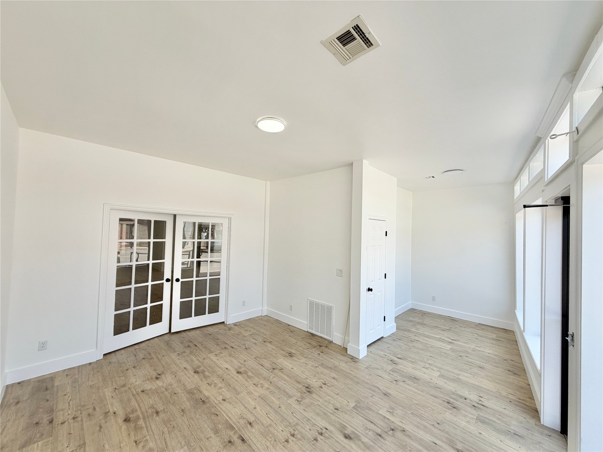 132 N Lee Street Property Photo 17