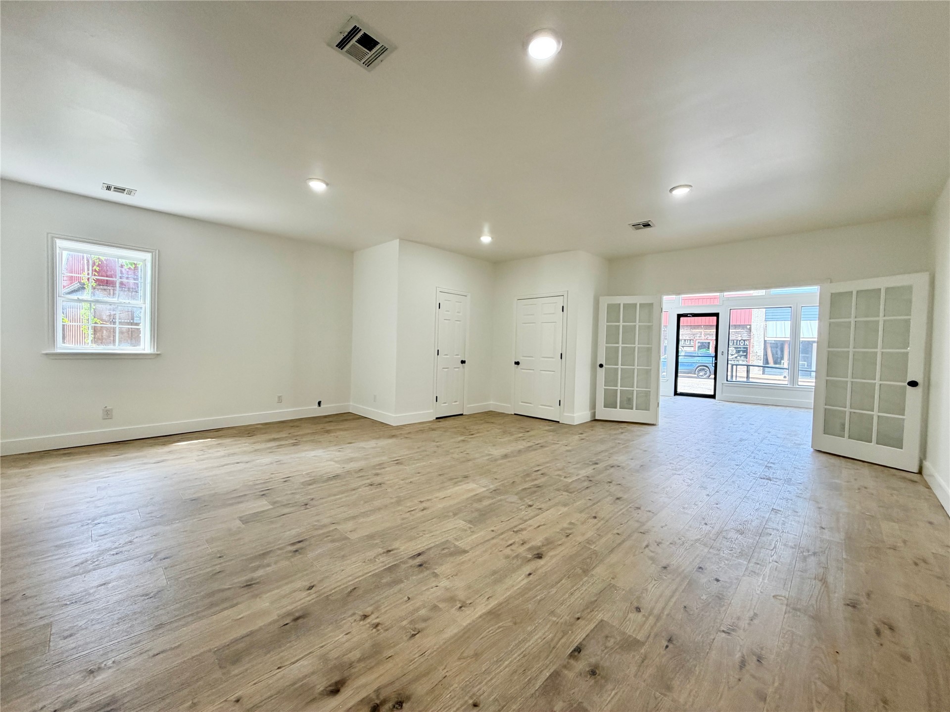 132 N Lee Street Property Photo 21