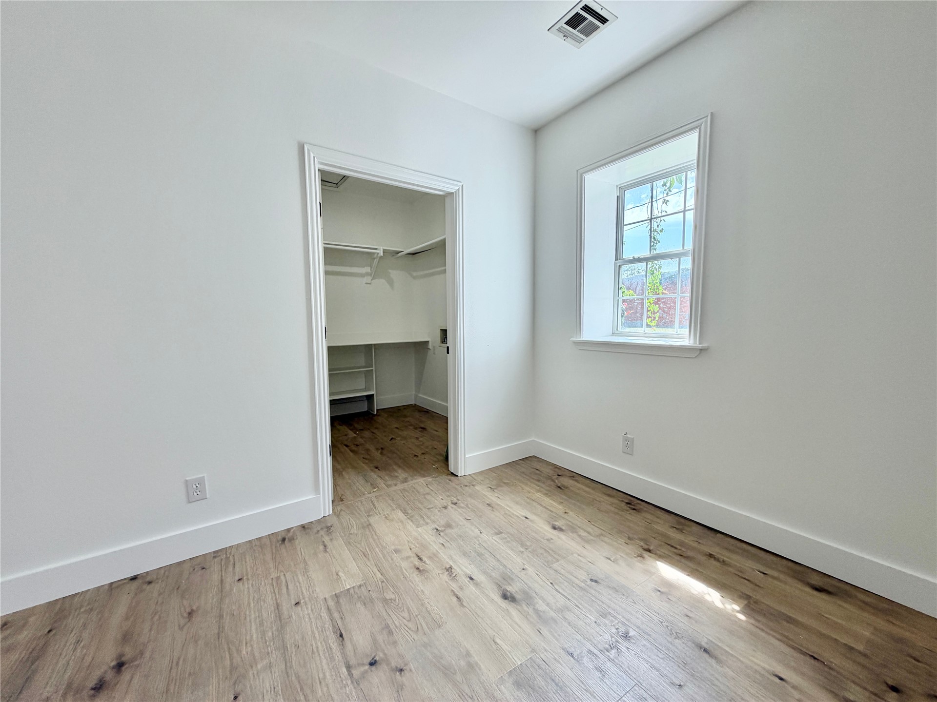 132 N Lee Street Property Photo 22