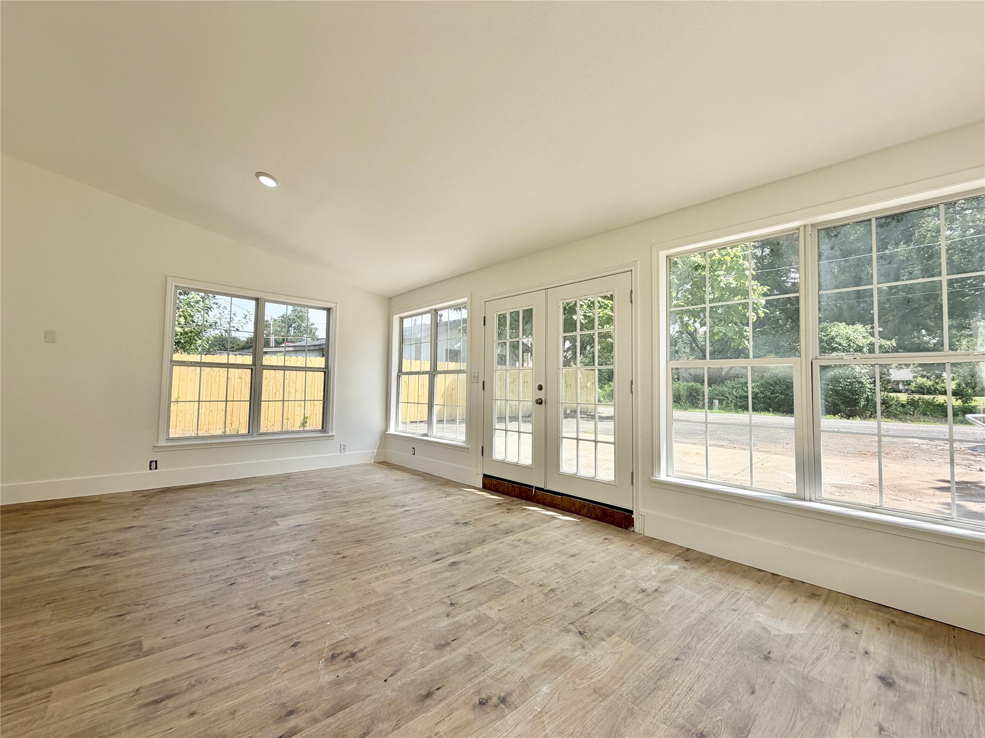 132 N Lee Street Property Photo 39