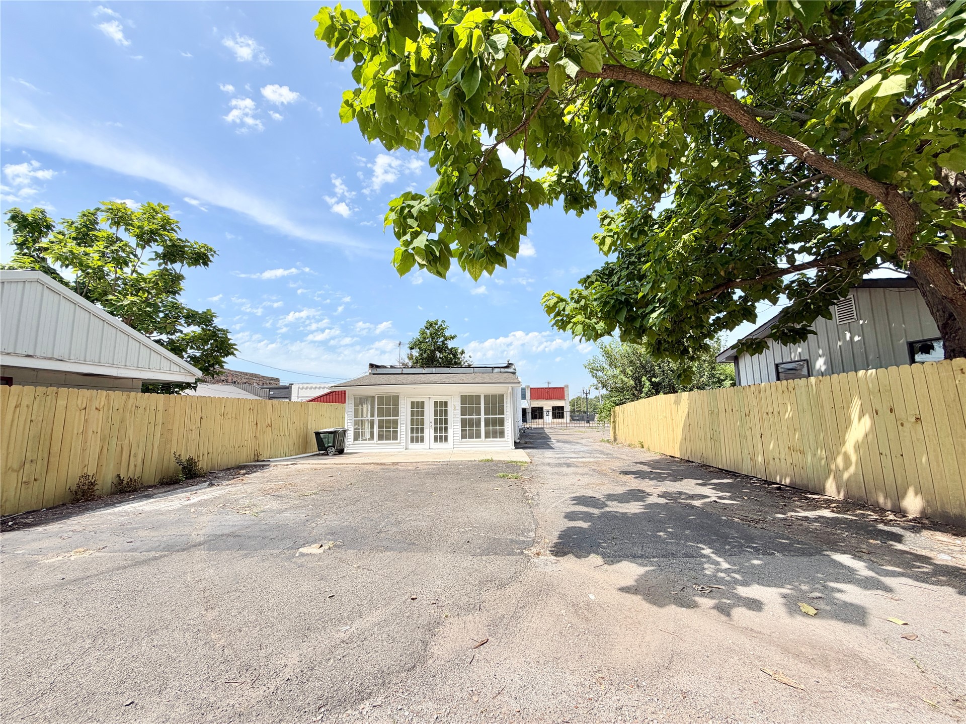 132 N Lee Street Property Photo 41
