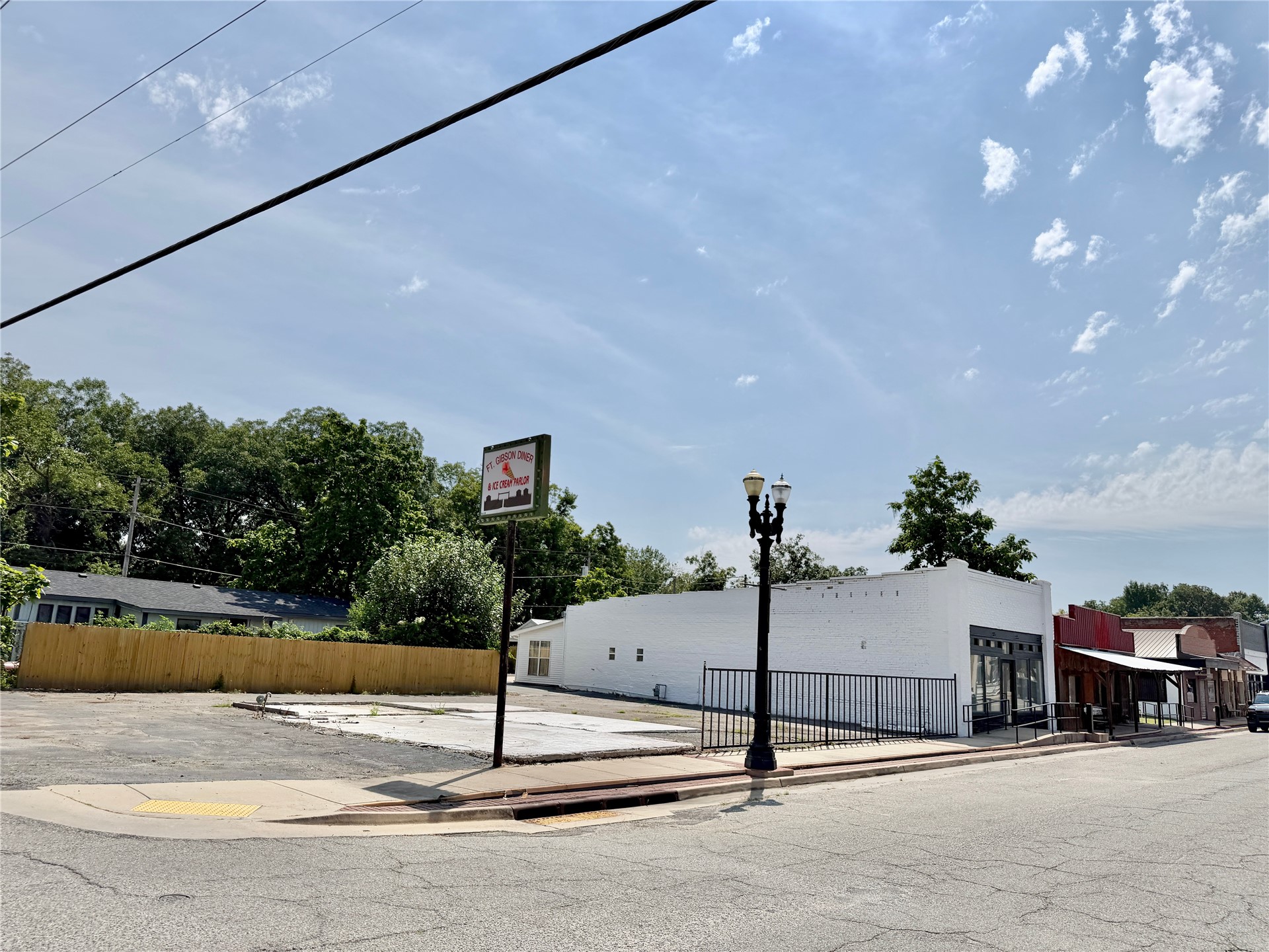 132 N Lee Street Property Photo 56