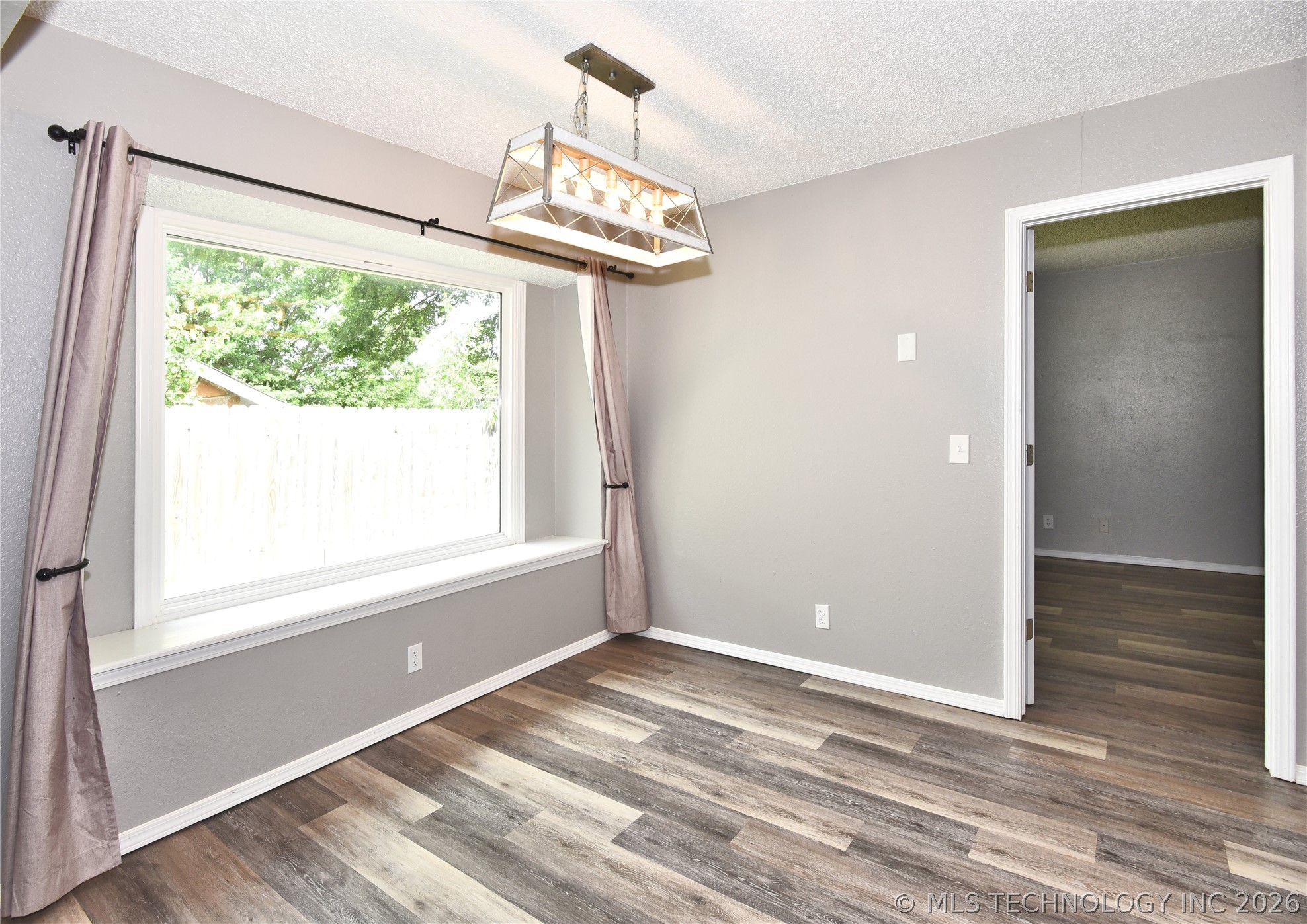 1339 E 138th Place Property Photo 8