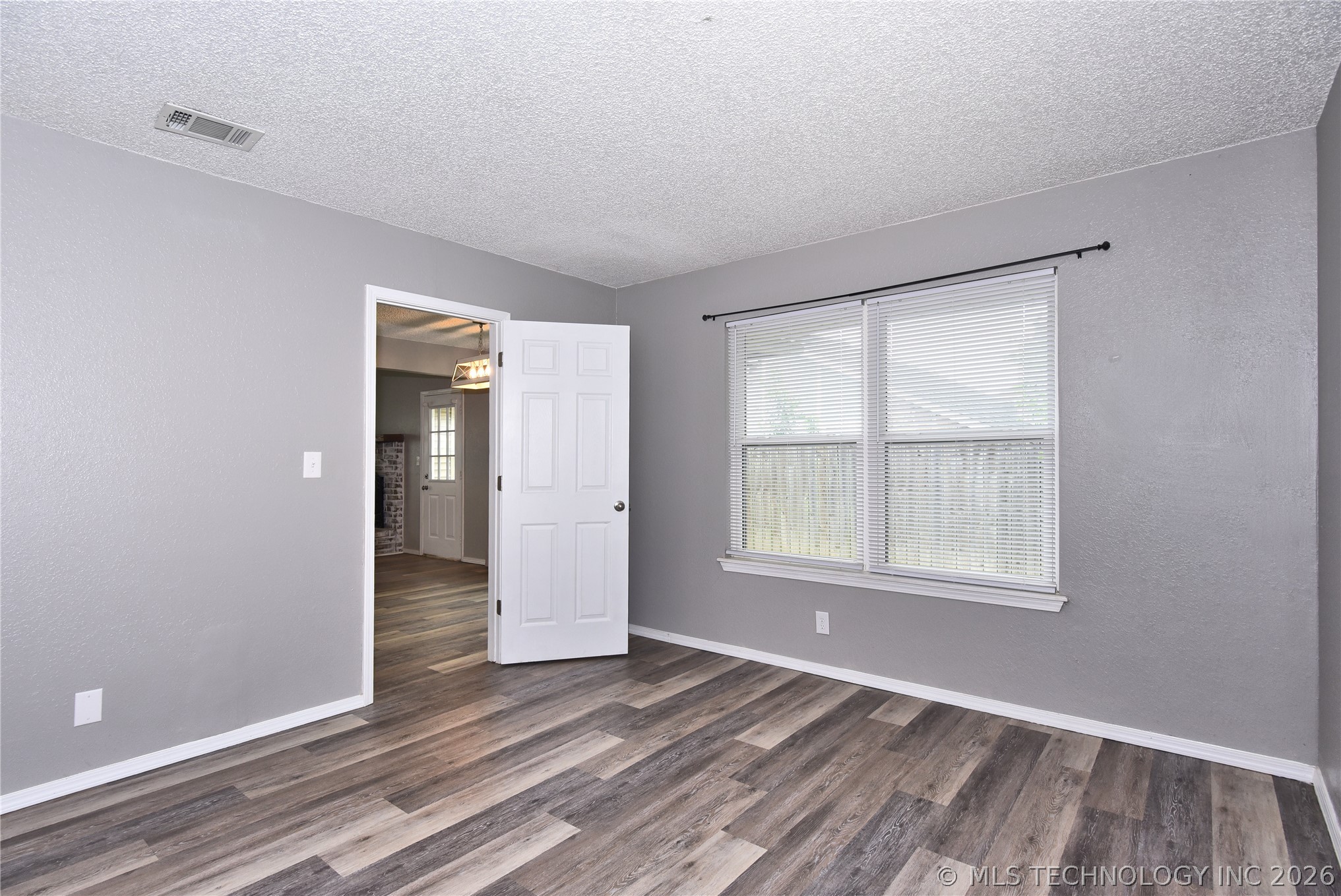 1339 E 138th Place Property Photo 13