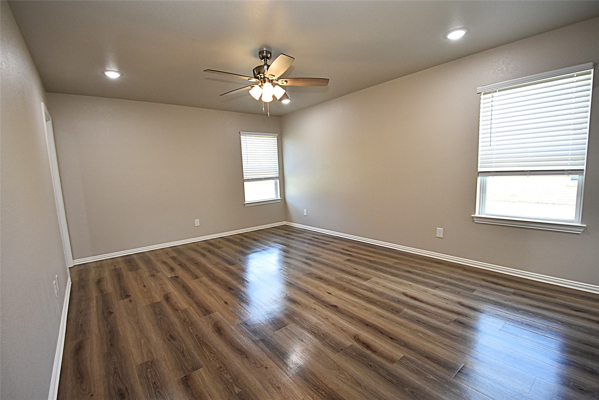 832 Elm Street Property Photo 12