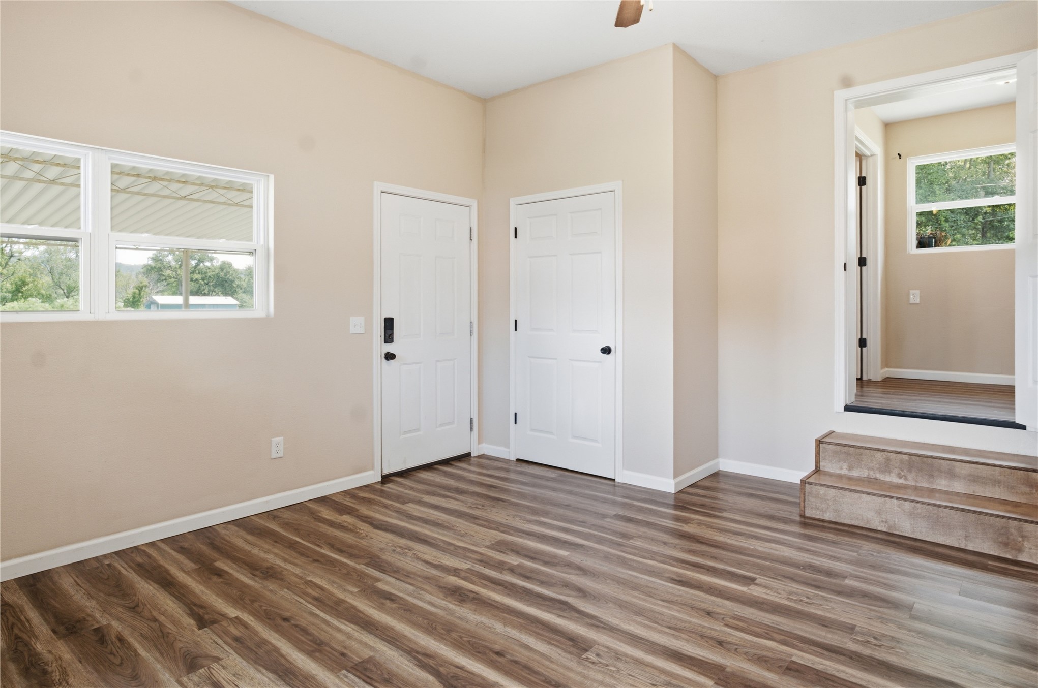 702 W Walnut Street Property Photo 17