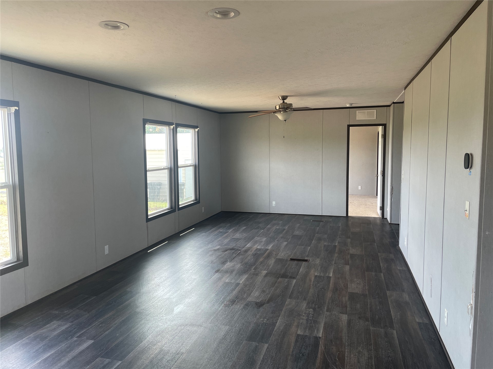 17858 Harreld Road Property Photo 6