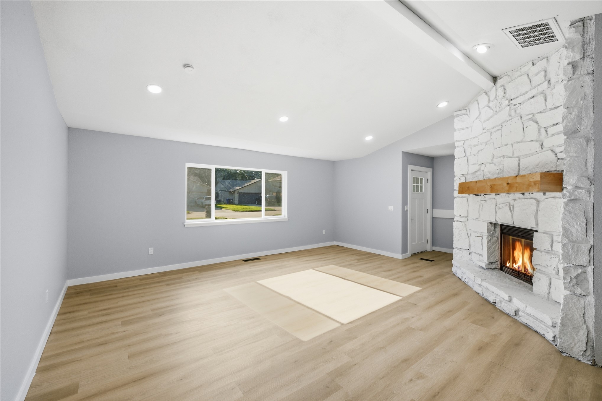 1906 N Eucalyptus Court Property Photo 8