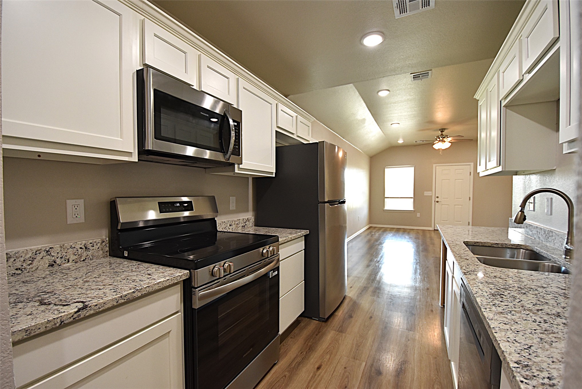 836 Elm Street Property Photo 11